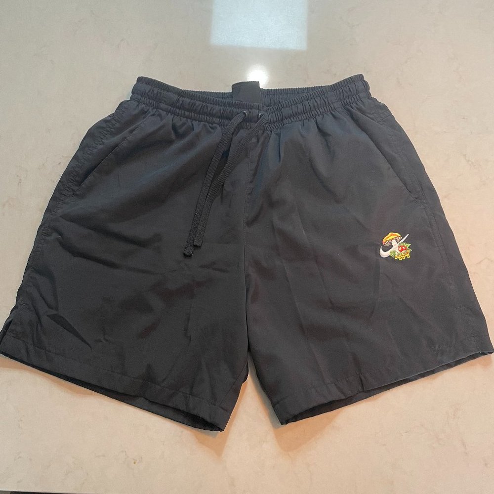 Nike Black Drawstring Shorts Men's Size Medium